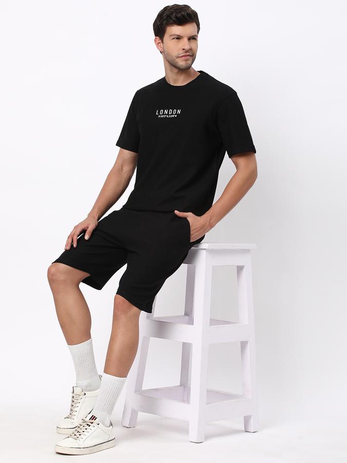 Men Regular Fit Shorts with Insert Pockets image number 1