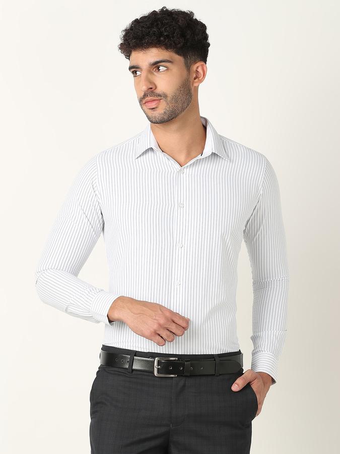 Men Slim Fit Shirt with Spread Collar image number 0