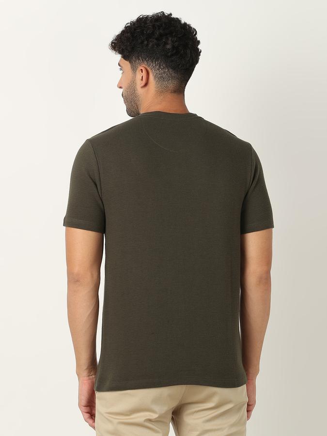 Men Solid Regular Fit T-shirt image number 3