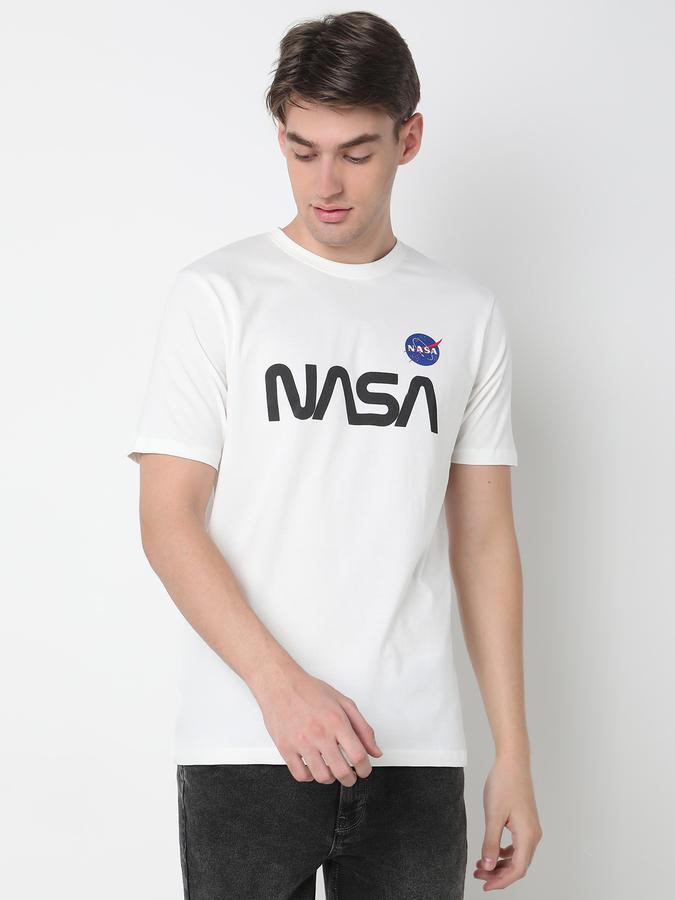 Men Typographic Print Regular Fit Crew-Neck T-Shirt image number 0