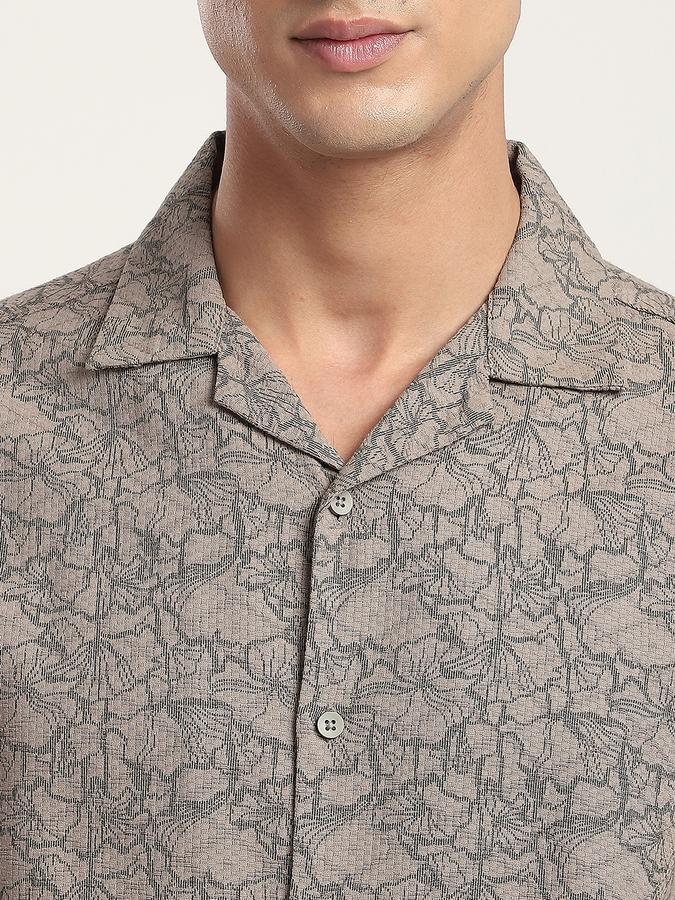 Men Cotton Relaxed Fit Spread Collar Graphic Shirt