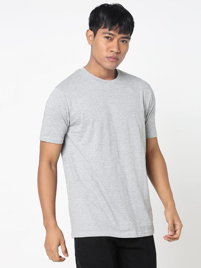 Solid Men Round Neck T-Shirt image number 3