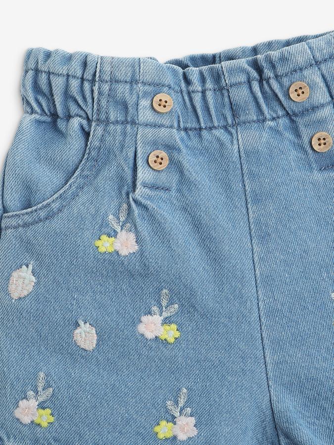 Girls Embroidered Regular Fit Shorts image number 1