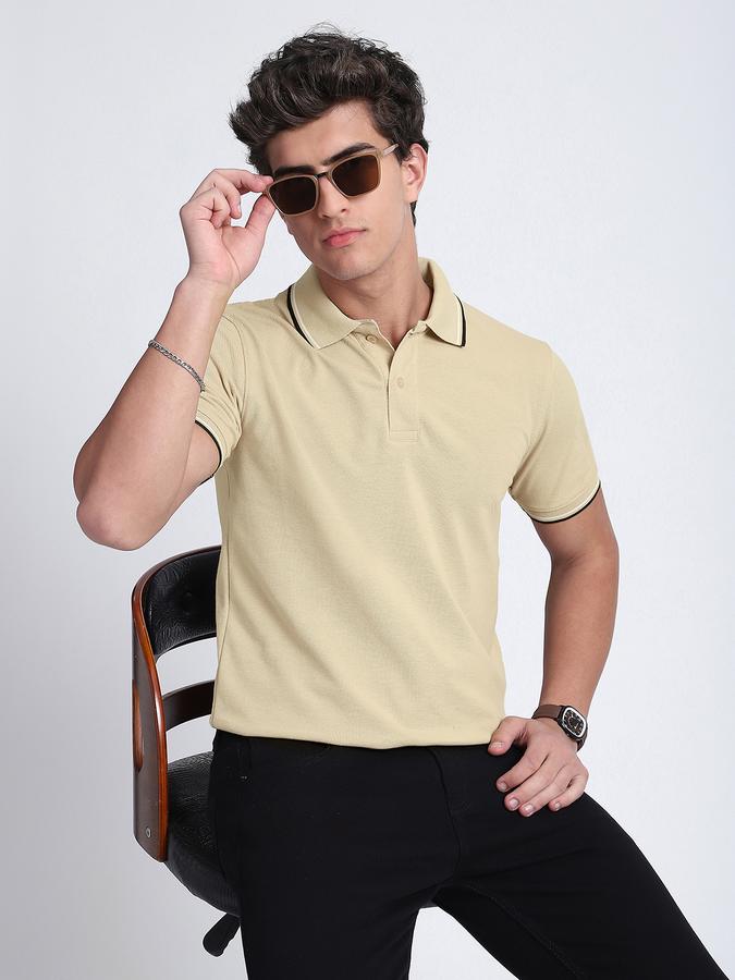Men Cotton Blend Slim Fit Polo Neck Solid T-shirt