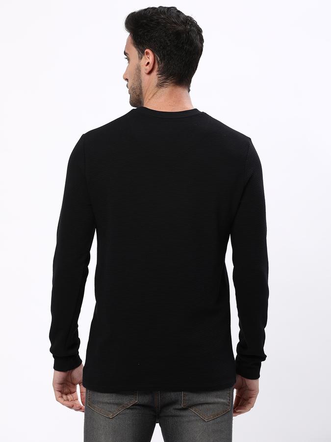 Men Crew-Neck T-Shirt image number 2