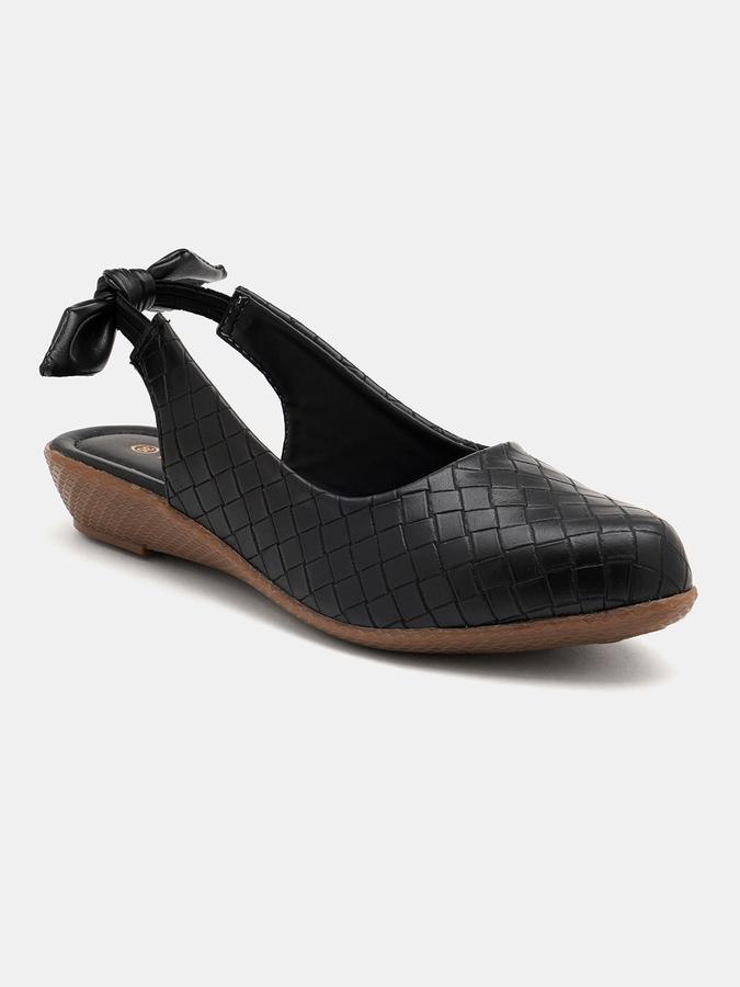 Women Round Toe Slip-On Flat Shoes image number 2