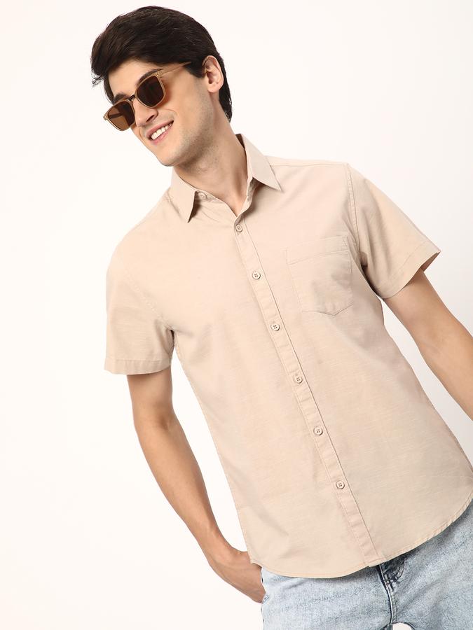 Men Regular Fit Cutaway Collar Shirt image number 0