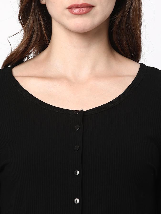 Women Casual Solid Top image number 3