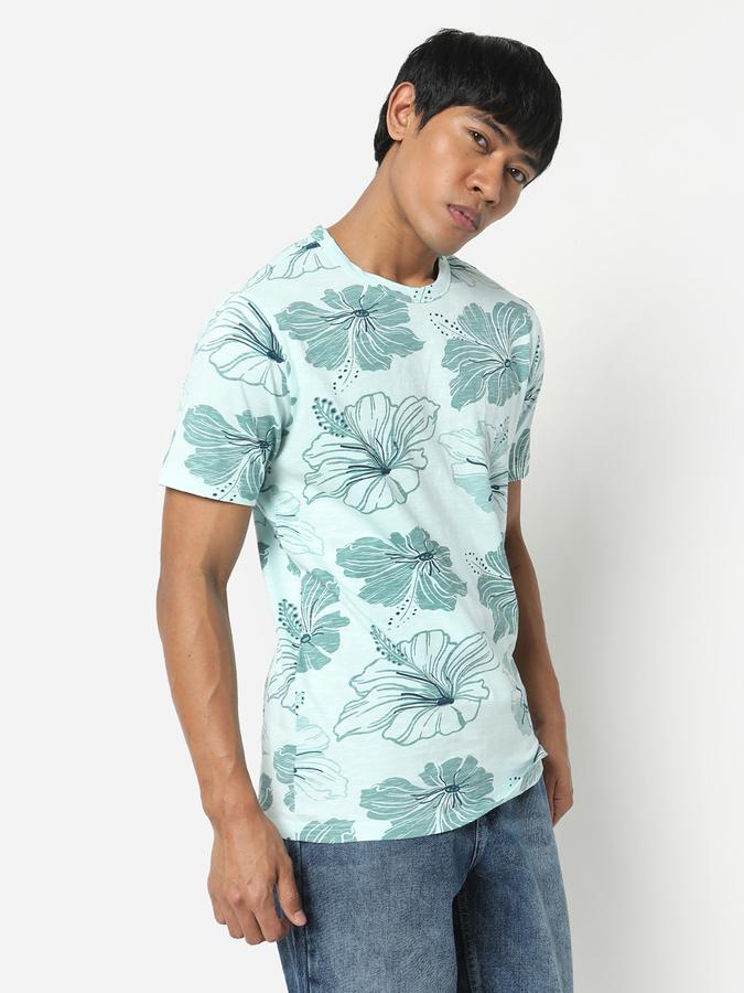 Men Floral Print Round-Neck T-Shirt image number 2