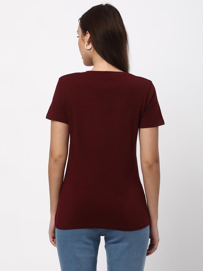 Women Regular Fit V-Neck T-Shirt image number 2