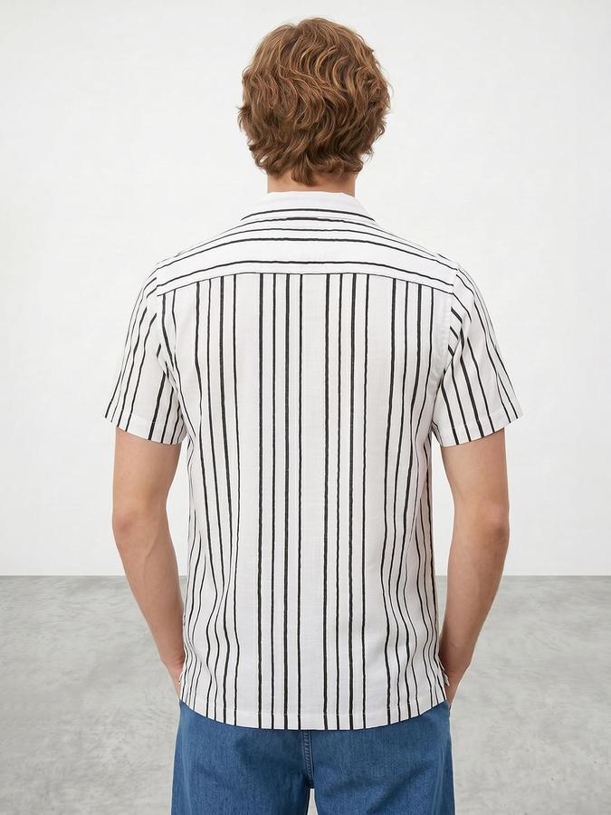 R&B Men Off White Vertical Stripes Resort Collar Short Sleeves Regular Fit Shirt