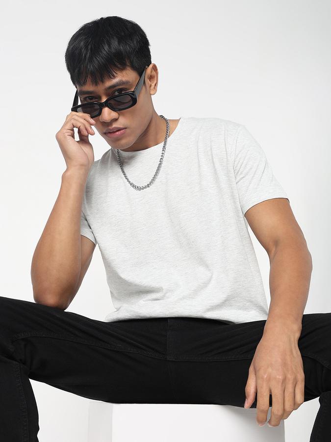 Solid Men Round Neck T-Shirt image number 0