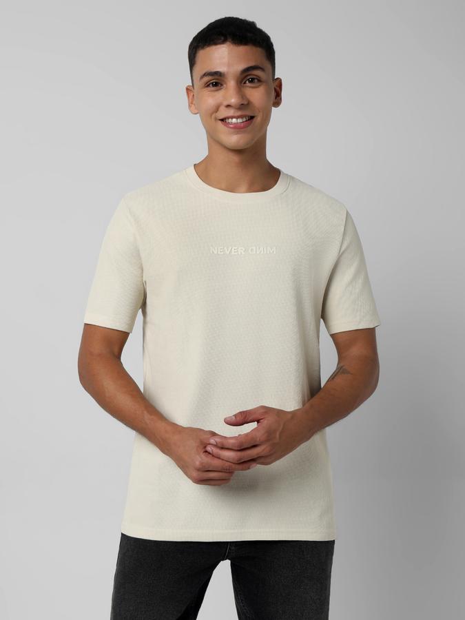 Men Typographic Print Regular Fit Round-Neck T-Shirt image number 0
