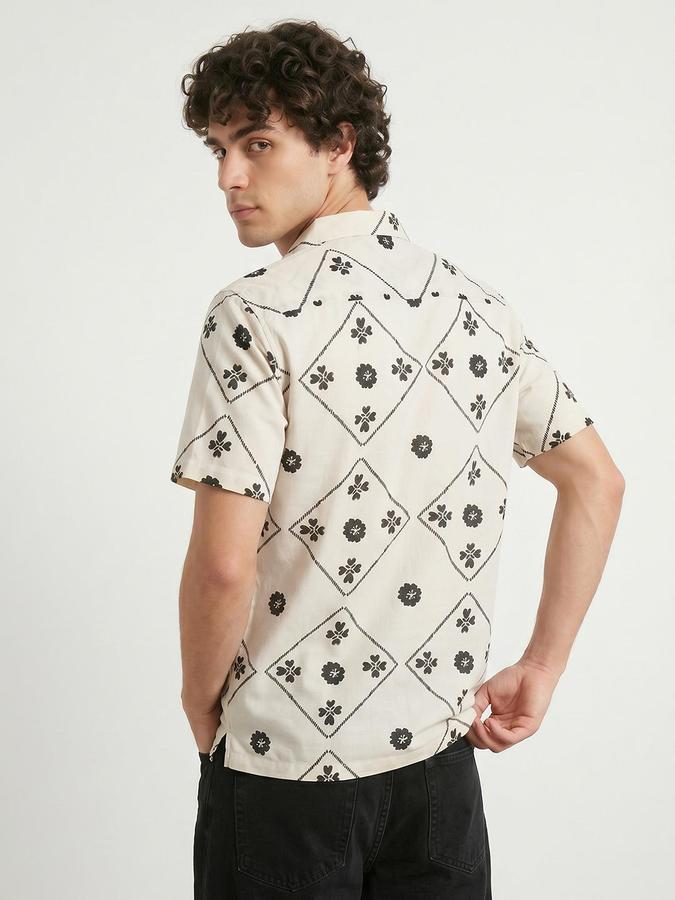R&B Men Beige Floral Print Resort Collar Short Sleeves Regular Fit Shirt