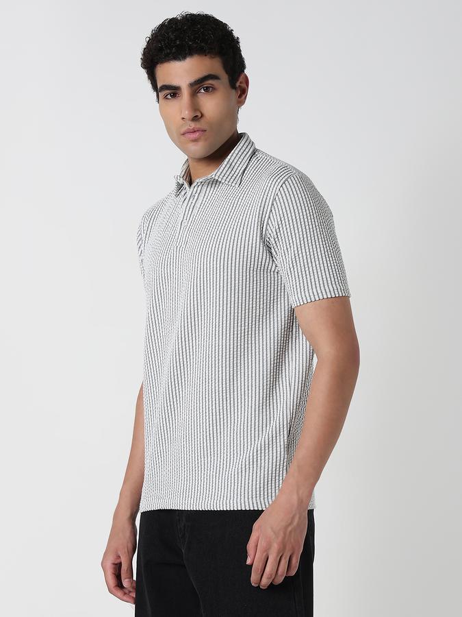 Printed Men Polo Neck Silver T-Shirt image number 2