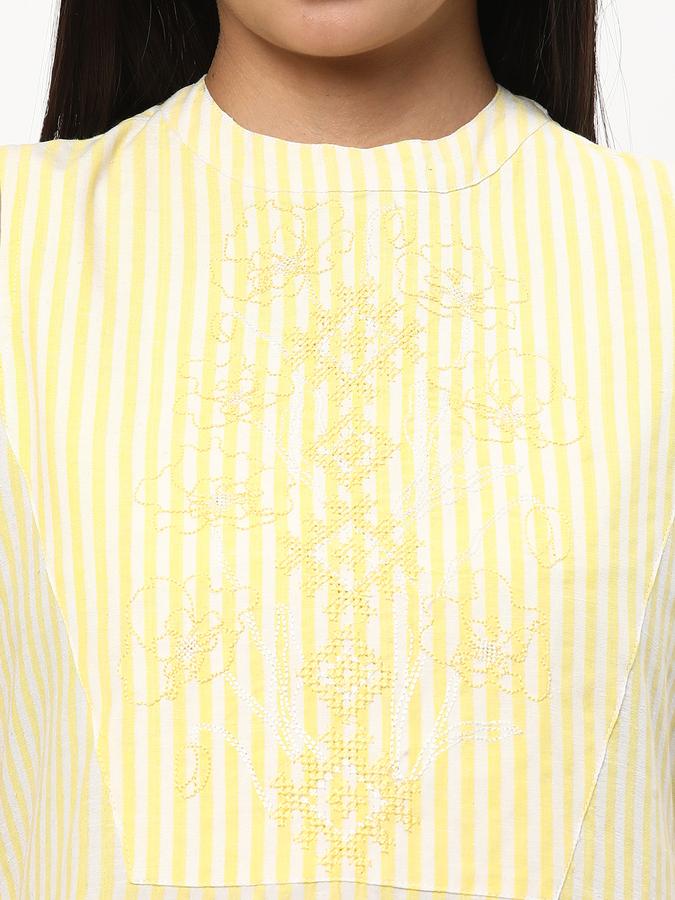 Women Cotton Regular Fit Mock Neck Embroidered Kurta
