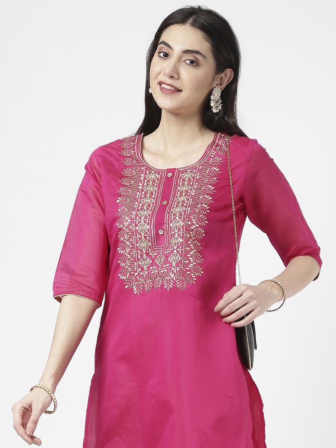 R&B Women Pink Kurtas