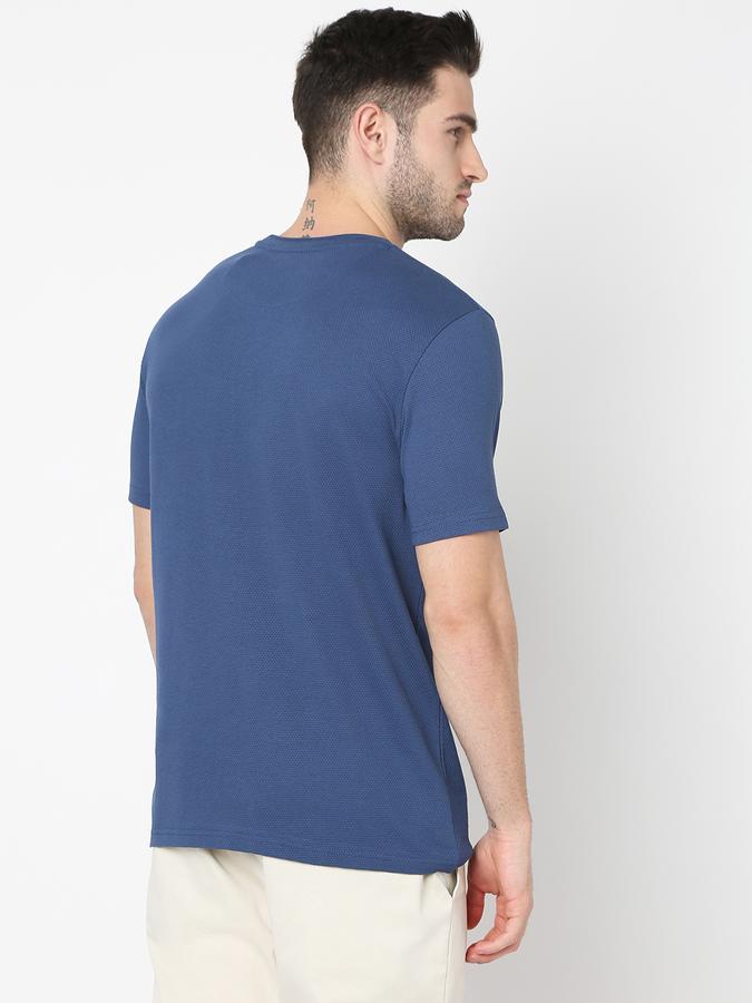 Men Patterned Regular Fit Crew-Neck T-Shirt image number 3