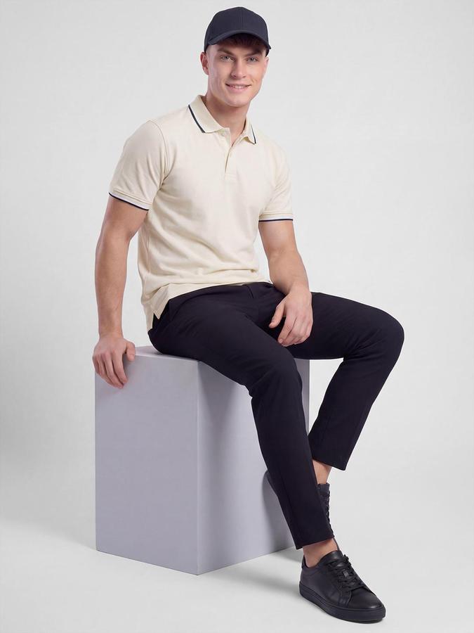 R&B Men Yellow Solid Short Sleeves Polo Tshirt
