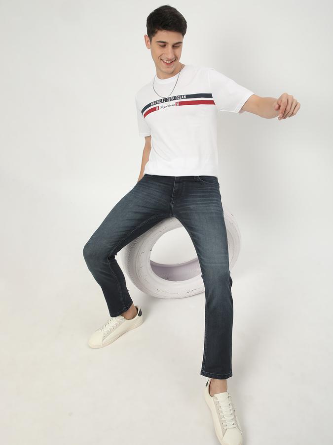 Men Typographic Print Regular Fit Crew-Neck T-Shirt image number 1