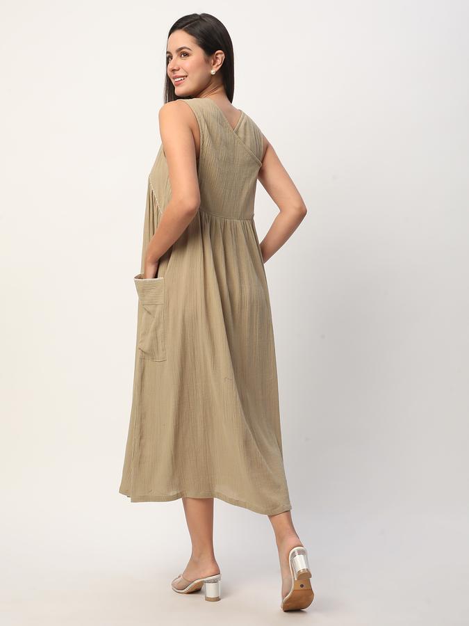 Women Ethnic Solid Dresses image number 2