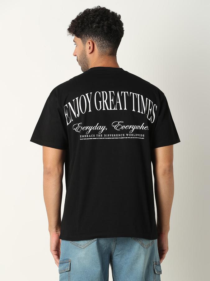 Men Typographic Print Regular Fit Round-Neck T-Shirt image number 3