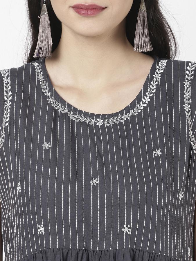 R&B Women's Grey Embroidered Kurta