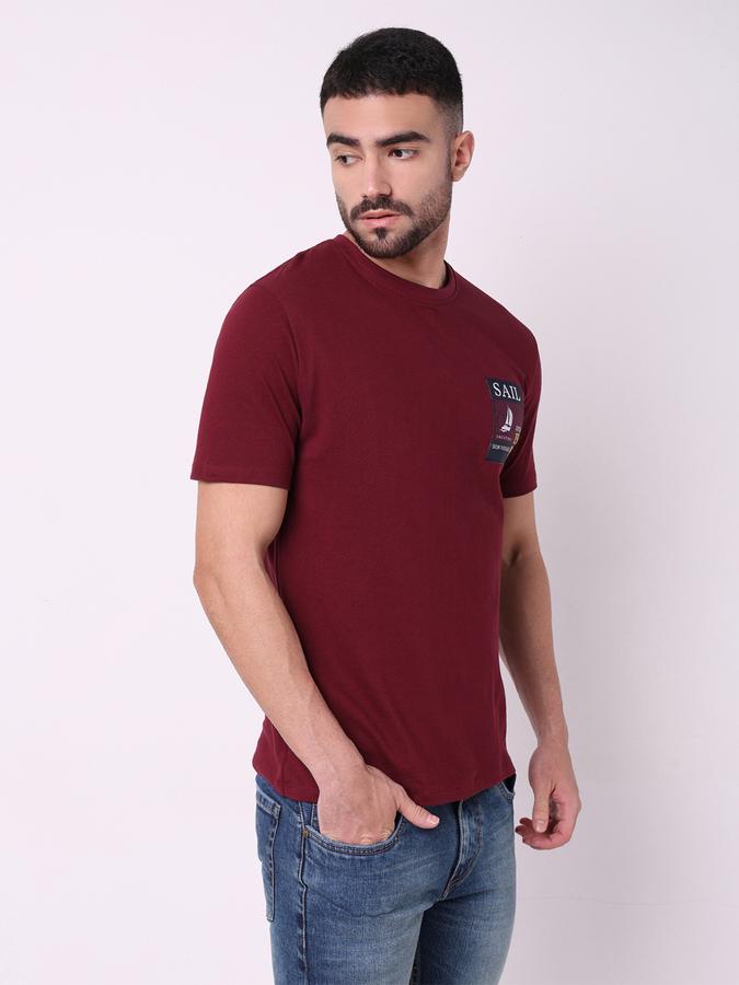 Men Embellished T-Shirt image number 3
