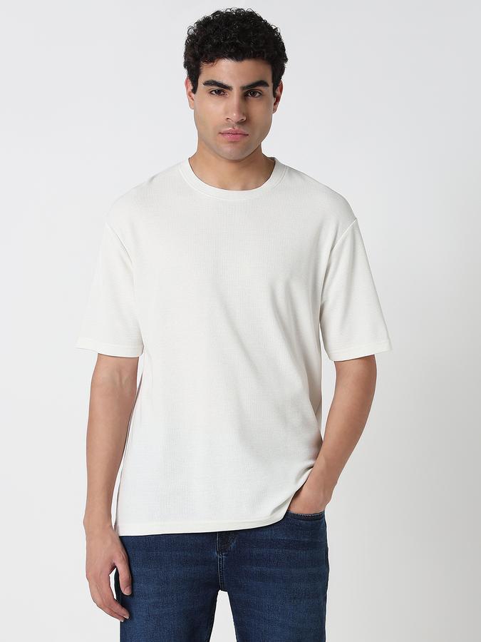 Solid Men Round Neck T-Shirt image number 1