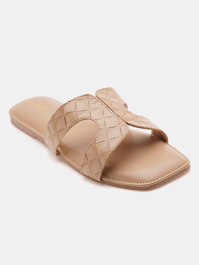 Footwear Solid image number 2