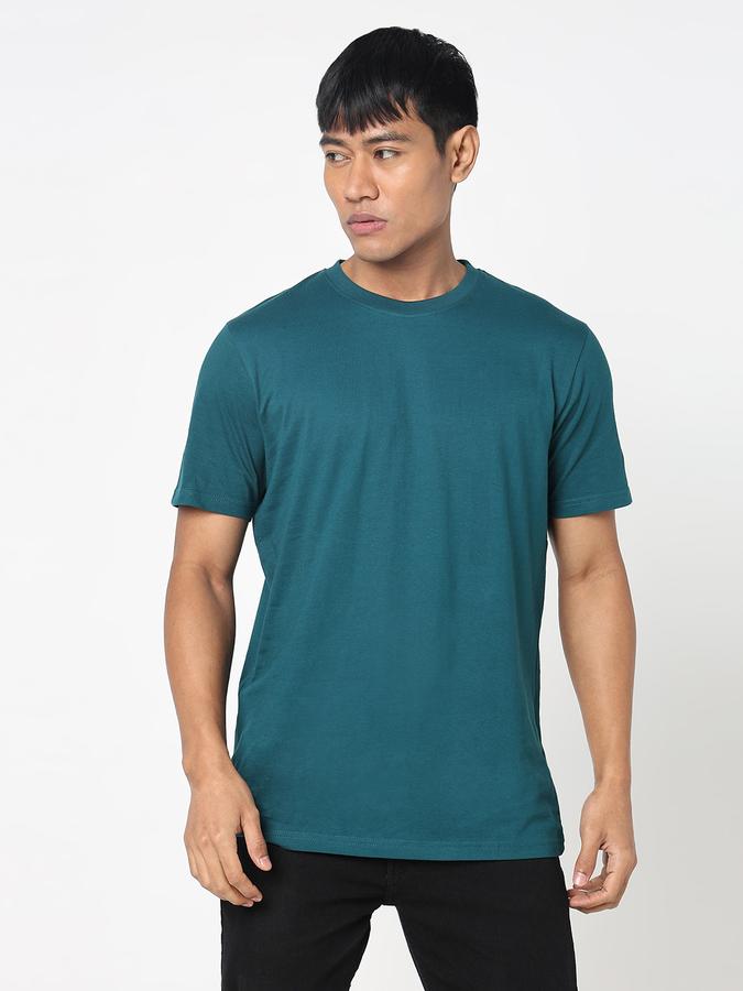 Solid Men Round Neck T-Shirt image number 1