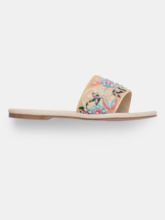 Women Embellished Slip-On Sandals image number 1