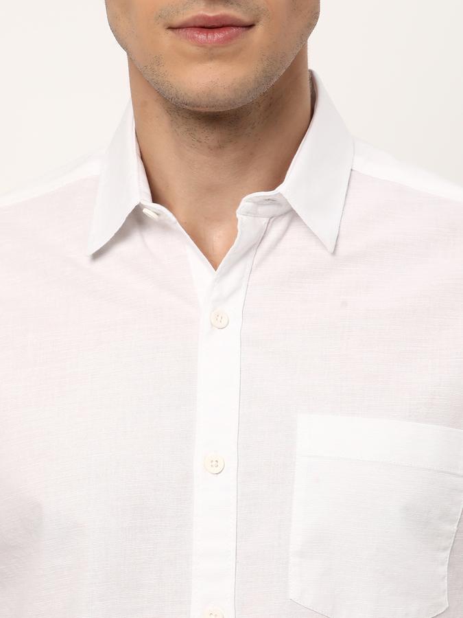 Men Regular Fit Cutaway Collar Shirt image number 3