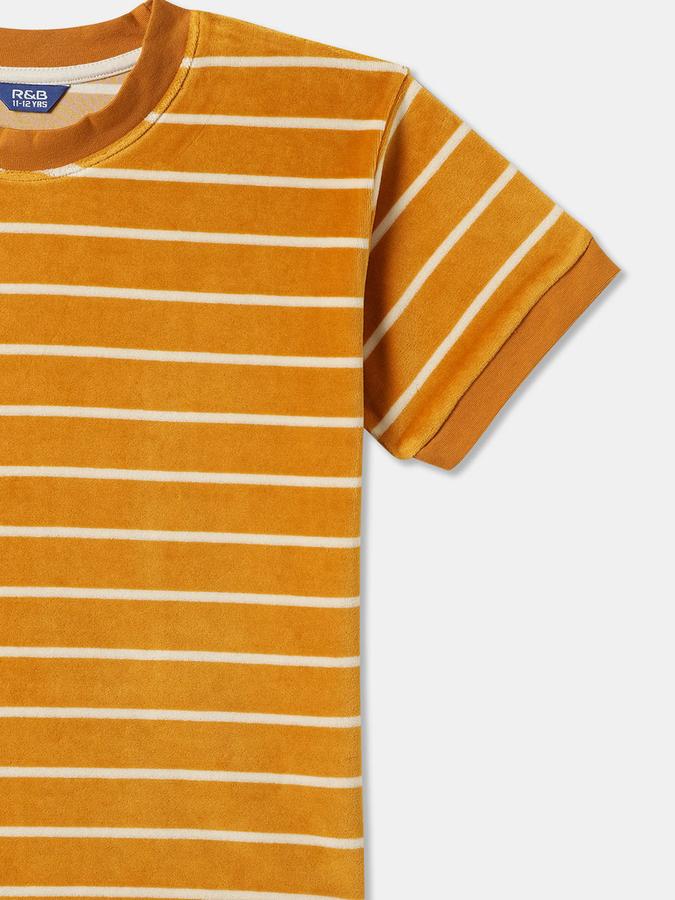 Boys Self Design Cotton Blend Regular T Shirt image number 2