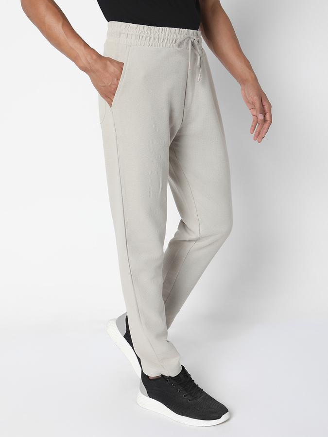 Men Mid-Rise Relaxed Fit Pants with Insert Pockets image number 2