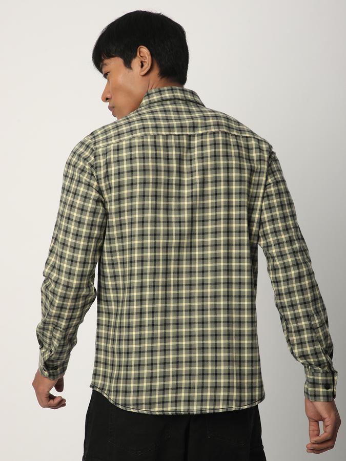 Men Checkered Casual Shirt image number 2