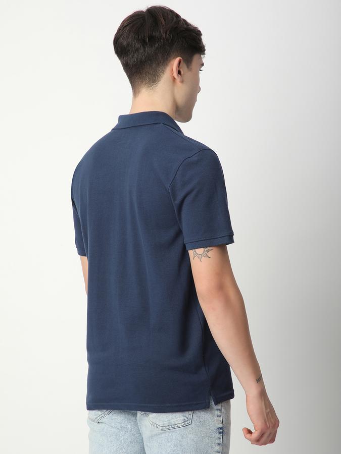Solid Men Peter Pan Collar T-Shirt image number 2