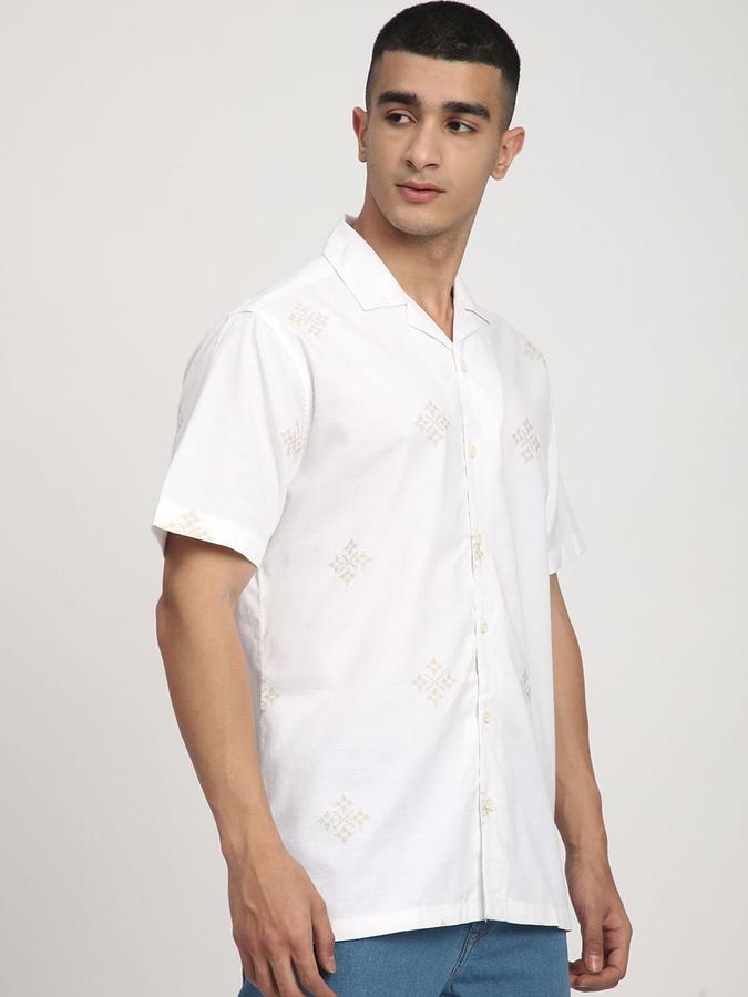 R&B Men White Geometric Print Half Sleeves Cuban Collar Shirt