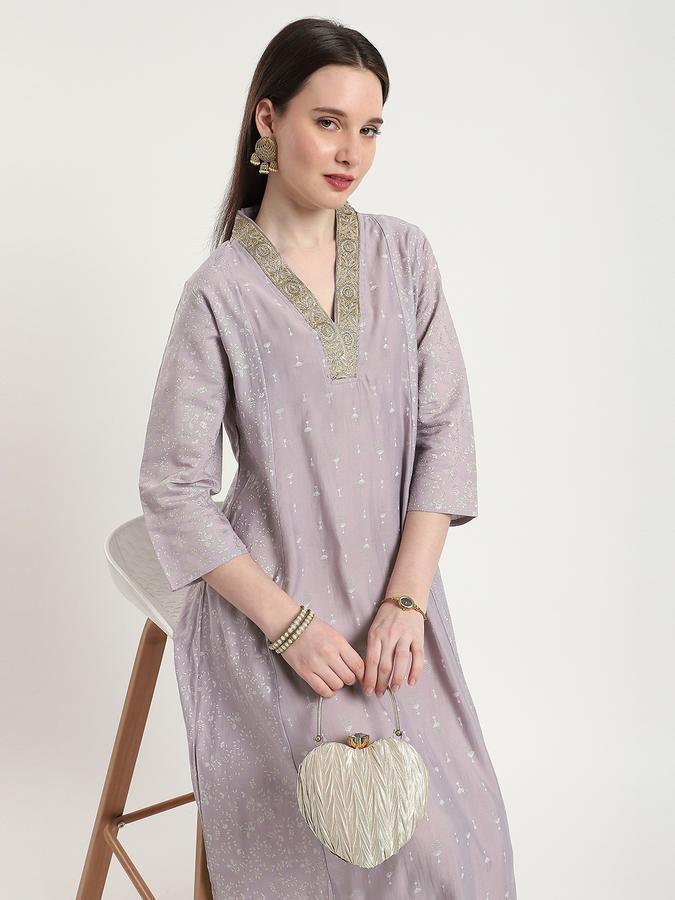 Women Polyester Regular Fit V Neck Embroidered Kurta
