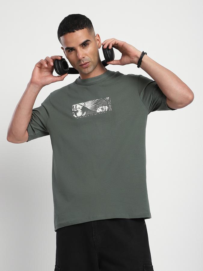 Men Cotton Relaxed Fit Crew Neck Graphic T-shirt