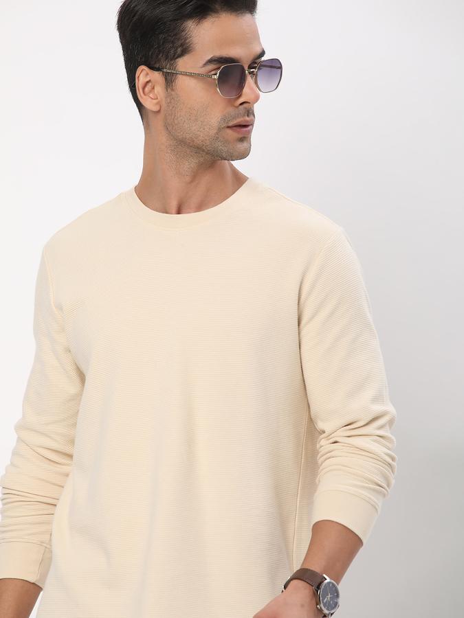 Men Regular Fit T-Shirt image number 0