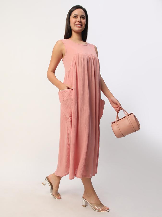 Women Ethnic Solid Dresses image number 1