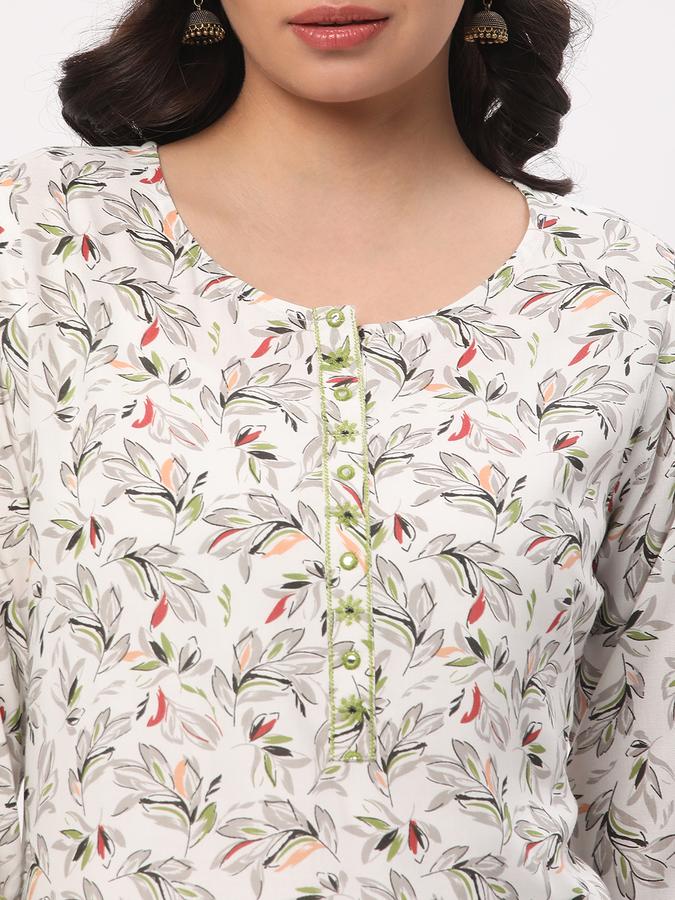 Women Rayon Regular Fit Round Neck Printed Kurta