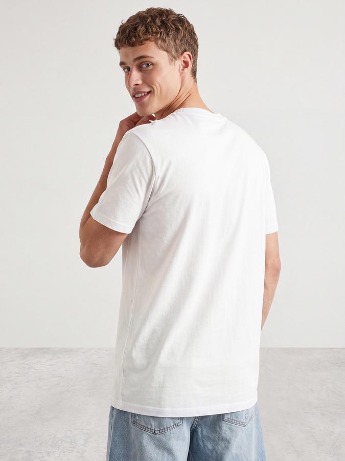 R&B Men White Typographic Print Short Sleeves Pure Cotton Tshirt