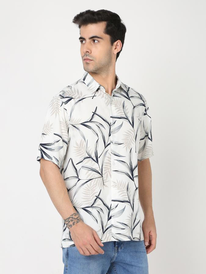 Men Leaf Print Regular Fit Shirt with Cutaway Collar image number 1