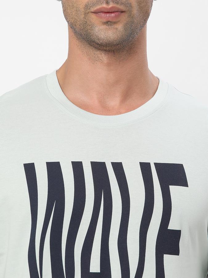 Men Regular Fit Typographic Print Crew-Neck T-Shirt image number 3