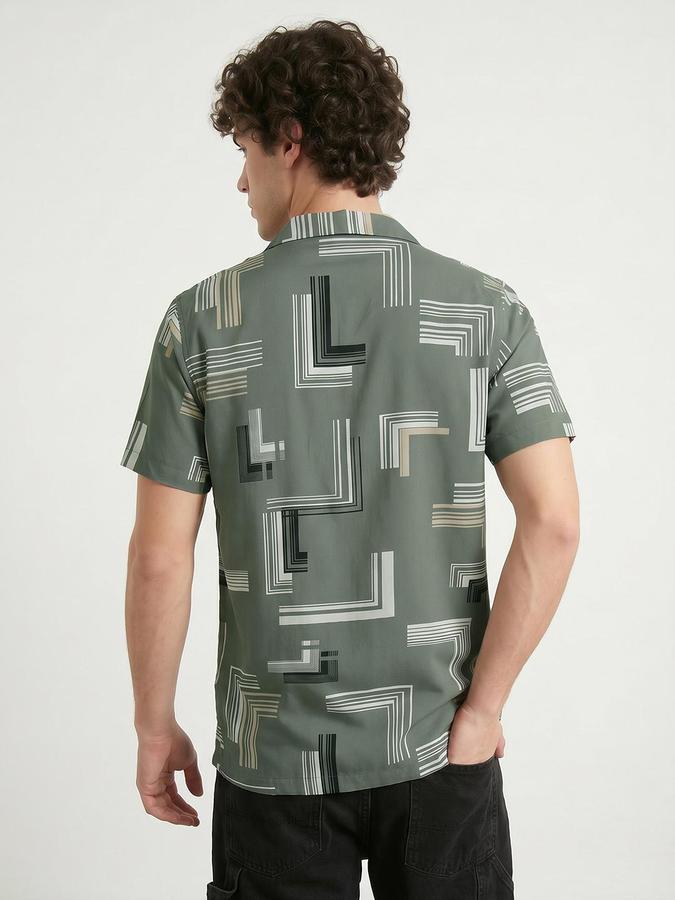 R&B Men Green Geometric Print Resort Collar Short Sleeves Regular Fit Shirt