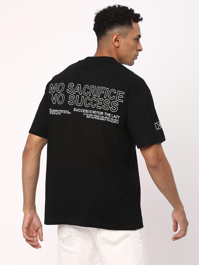 Men Regular Fit Round-Neck T-Shirt image number 2