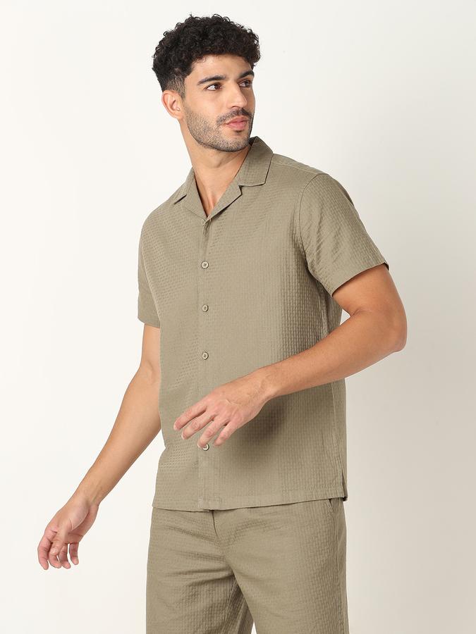 Men Cuban Collar Shirt image number 1