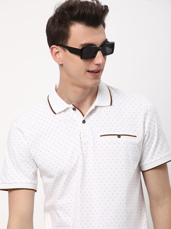 Men Regular Fit Round-Neck T-Shirt image number 0
